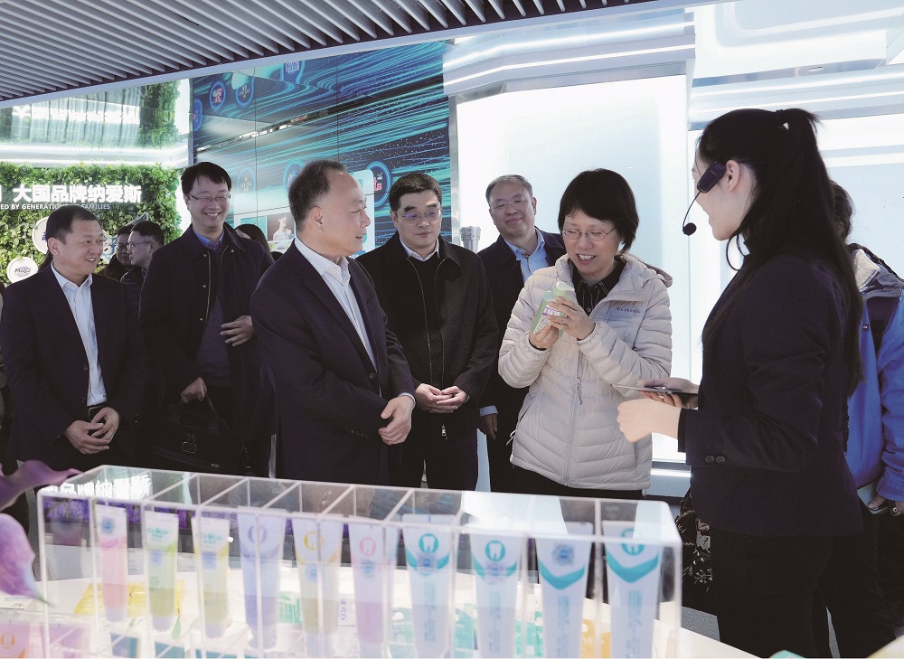 1742434738334077103.jpg 发改委辅导到访 - 副本.jpg